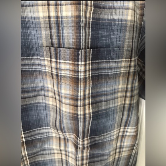 Men’s Eddie Bauer Blue and Gray Casual Button Down Shirt - Picture 3 of 6